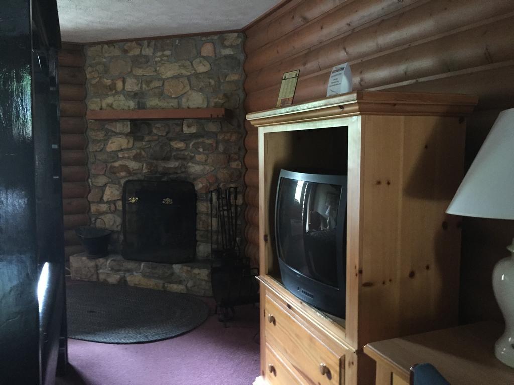 Highland Hills Motel & Cabins Boone Quarto foto